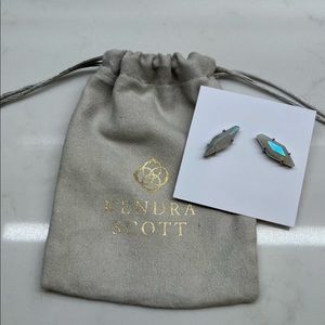 KENDRA SCOTT iridescent earrings